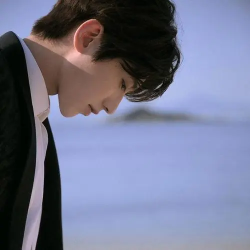 这年头不爆照都难处到对象