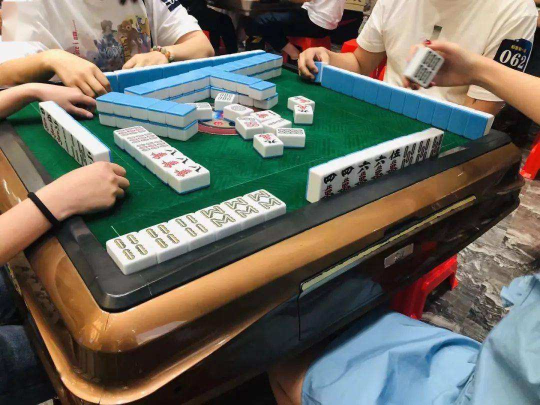 远离赌博家庭好