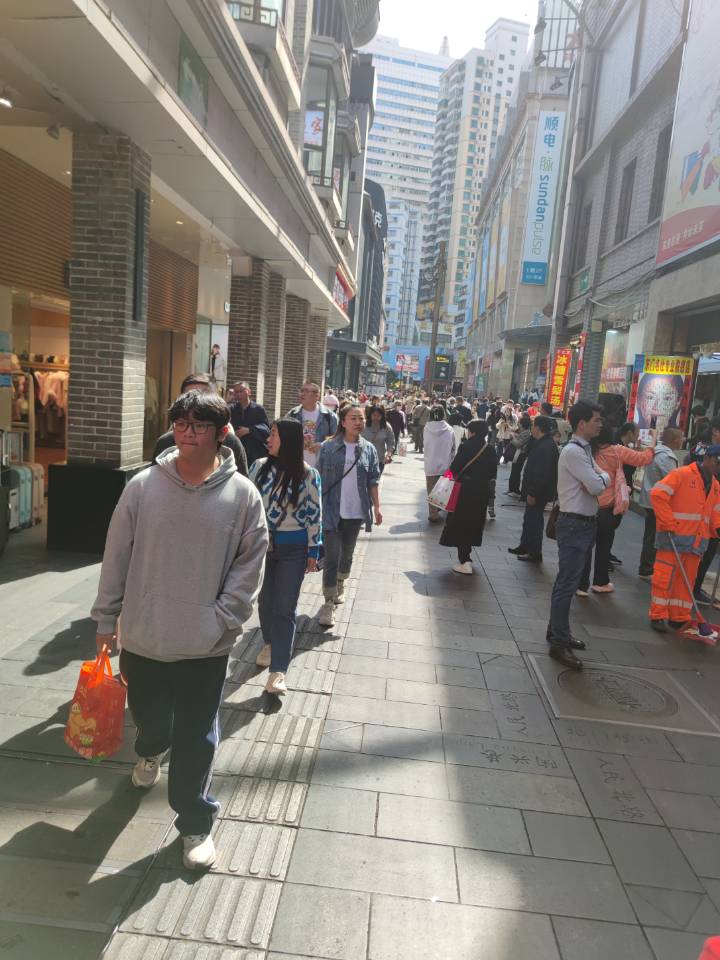 过年总以为深圳是座空城